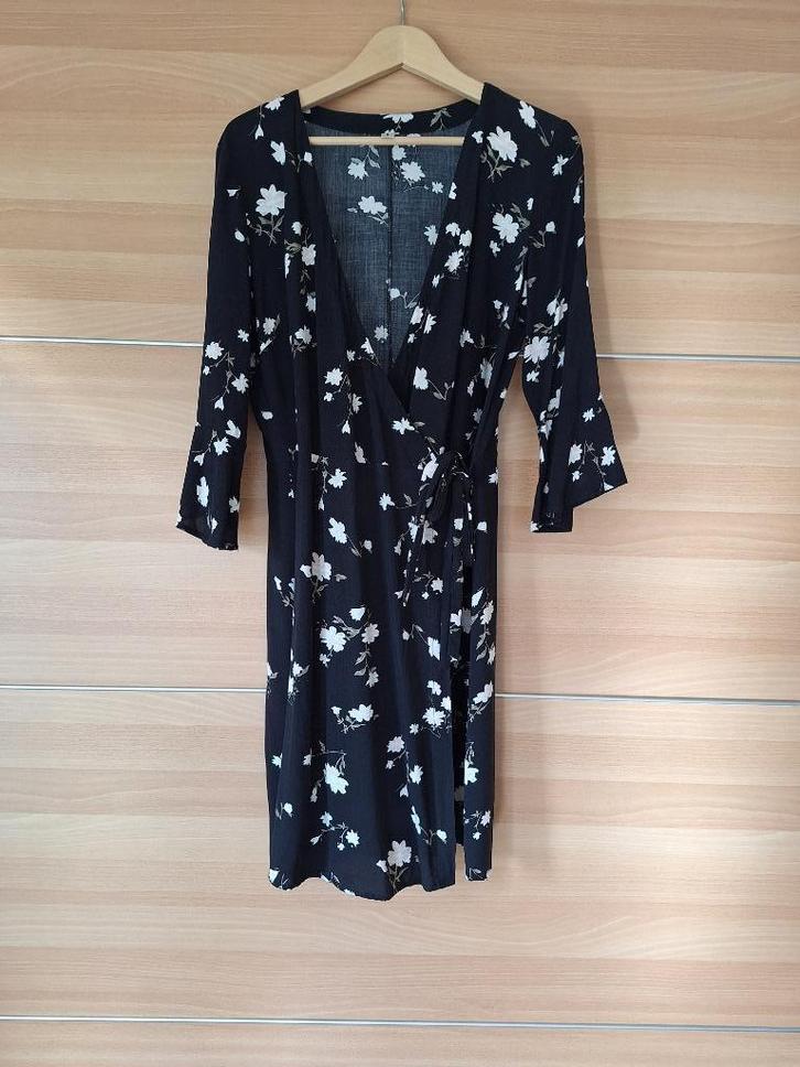 Wikkeljurk soyaconcept M  ZGAN, Kleding | Dames, Jurken, Zo goed als nieuw, Maat 38/40 (M), Zwart, Knielengte, Ophalen of Verzenden