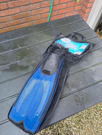 Orca Zwemvliezen Junior - Maat 32-34 beschikbaar voor biedingen