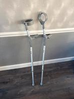 Elleboogkrukken, Ophalen