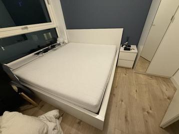 IKEA MALM bedframe 180x200, wit + 2 opberglades + LÖNSET - afbeelding 2