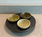 Retro tapas schaal hapjes nootjes zwart olijf groen, Huis en Inrichting, Keuken | Servies, Ophalen of Verzenden, Overige stijlen