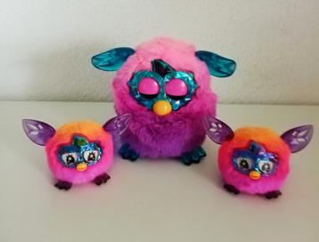  Furby Boom 2012 & 2 Furby Furblings 2013. Engels talig. beschikbaar voor biedingen