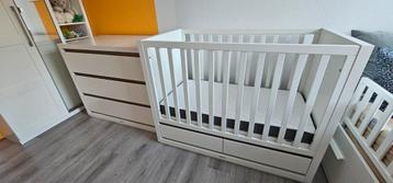 Kidsmill Accent ledikant inclusief matras + Kidsmill commode beschikbaar voor biedingen