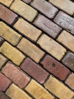 Ruim 85 m2 hardgebakken dikformaat klinkers (7 duimers), Ophalen, Beton, Klinkers