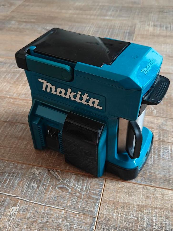Makita Koffiezetapparaat - Ideaal voor de klusser!, Witgoed en Apparatuur, Koffiezetapparaten, Gebruikt, Gemalen koffie, Koffiemachine
