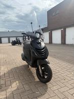 Piaggio zip 2023/2024 brom, Fietsen en Brommers, Scooters | Piaggio, Ophalen, Maximaal 45 km/u, Zip, Zo goed als nieuw