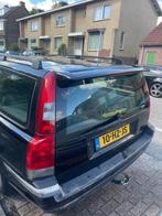 Volvo V70 2.4 170PK AUT 2002 Zwart, Auto's, Stof, 1800 kg, Zwart, Zwart