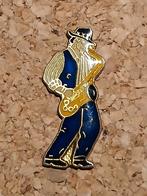 Pin Saxofonist, Ophalen of Verzenden, Gebruikt, Figuurtje, Speldje of Pin