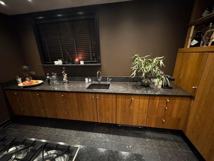 Hardstenen keukenblad met spoelbak & kookeiland, Huis en Inrichting, Keuken | Complete keukens, Gebruikt, Overige typen, Grijs