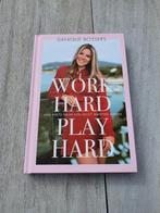 Work hard play hard - Danique Bossers, Ophalen of Verzenden, Zo goed als nieuw, Danique Bossers, Sport