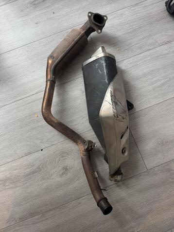 Honda xadv 750 orginele uitlaat. beschikbaar voor biedingen