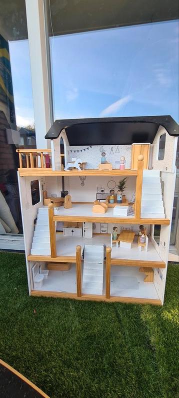 Petit Amélie Poppenhuis - Compleet! beschikbaar voor biedingen