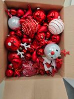 2 dozen onbreekbare Kerstballen div. vorm, rood-zilver-wit, Diversen, Kerst, Ophalen of Verzenden, Zo goed als nieuw