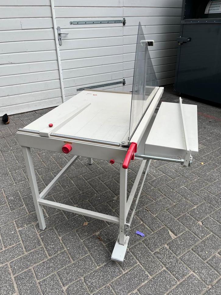 Ideal 1080 Papiersnijmachine - Bordschaar, Zakelijke goederen, Kantoor en Winkelinrichting | Apparatuur en Telecommunicatie, Overige typen