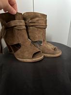 Prachtige Vic Matie schoenen maat 38, Ophalen of Verzenden, Zo goed als nieuw, Sneakers of Gympen