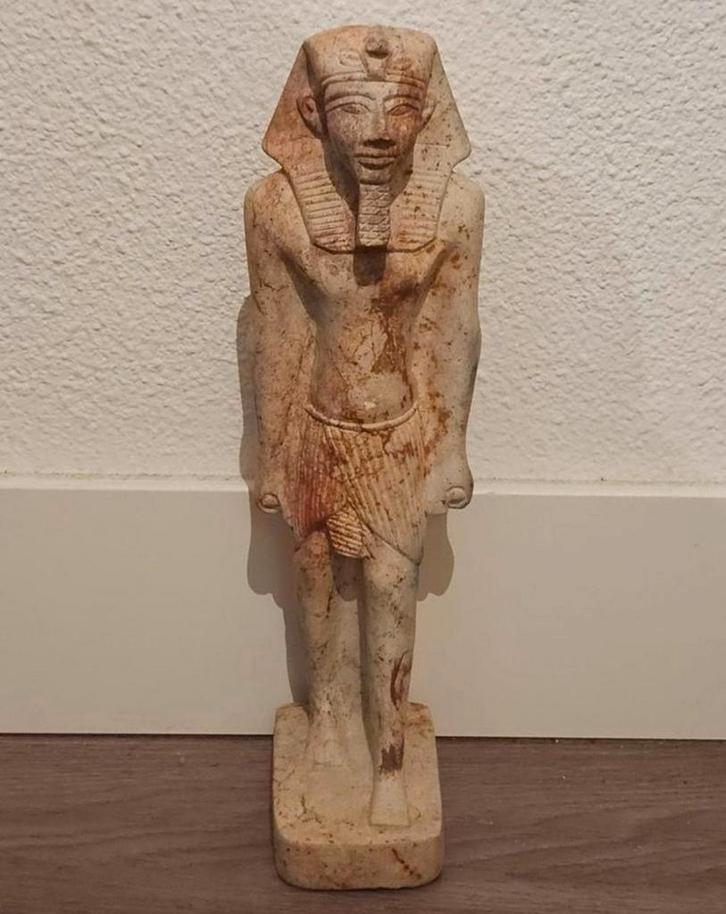 Egyptische farao beeldje Thoetmosis III, Antiek en Kunst, Kunst | Beelden en Houtsnijwerken, Ophalen