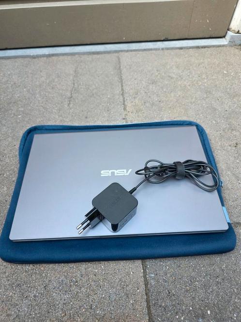 Asus notebook met laptophoes, Computers en Software, Windows Laptops, Zo goed als nieuw, Ophalen of Verzenden