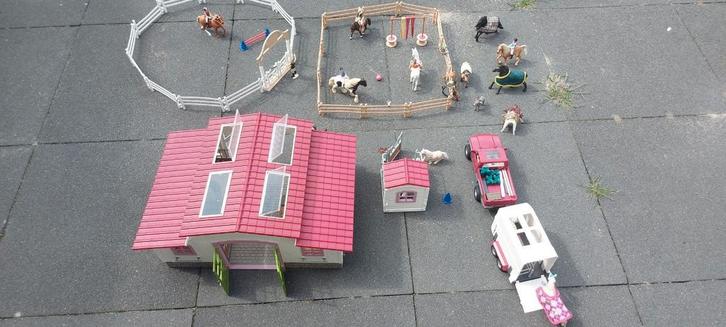 Schleigh manege met veel extra, Kinderen en Baby's, Speelgoed | Overig, Zo goed als nieuw, Meisje, Ophalen