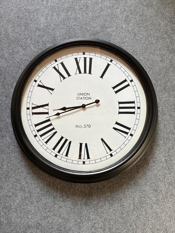 Mooie Wandklok Union Station No.570 62 cm, Huis en Inrichting, Woonaccessoires | Klokken, Zo goed als nieuw, Wandklok, Analoog