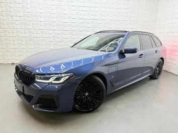 BMW 5-serie Touring 530e xDrive High Executive PANO LASER 36 beschikbaar voor biedingen