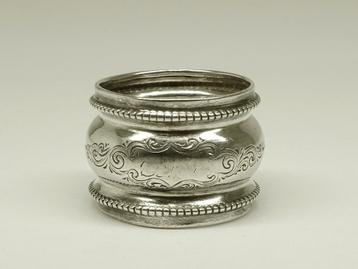 Zilver Biedermeier kleine servetring/vingerdoekring antiek beschikbaar voor biedingen