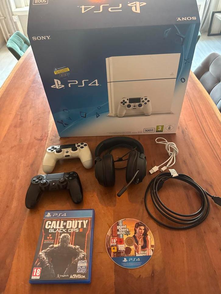 PS4 500GB + 2 Controllers + Games + Headset, Spelcomputers en Games, Spelcomputers | Sony PlayStation 4, Zo goed als nieuw, Original
