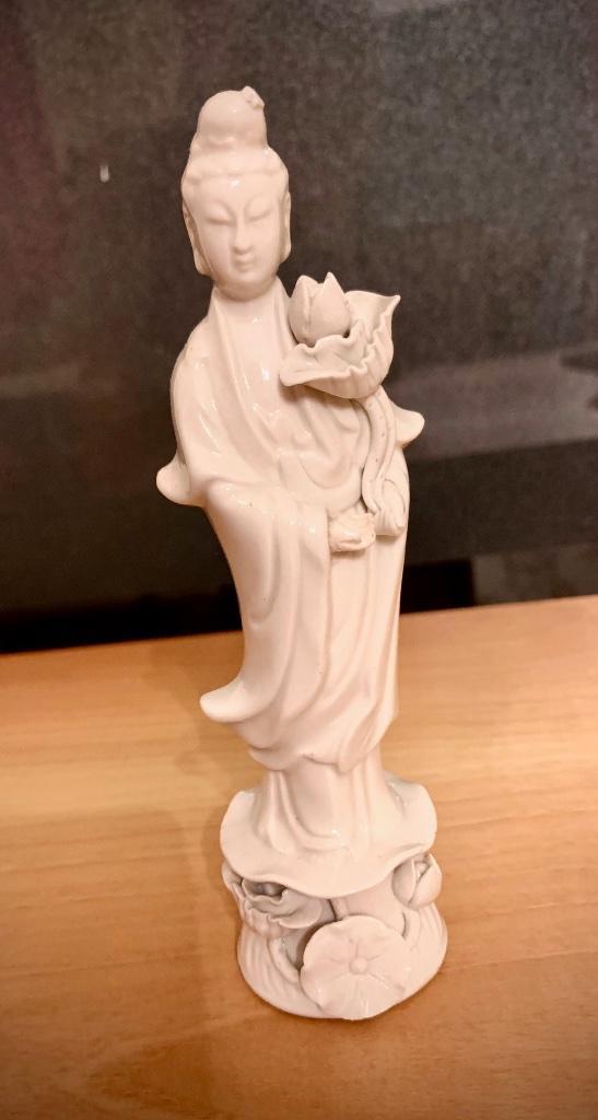 Guan Yin in blanc de chine, Antiek en Kunst, Kunst | Niet-Westerse kunst, Ophalen of Verzenden