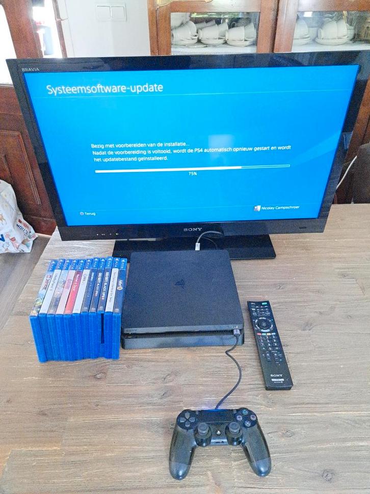 PS4 Slim 1TB + Sony TV + 11 Games, Spelcomputers en Games, Spelcomputers | Sony PlayStation 4, Gebruikt, Slim, 1 TB, Met 1 controller