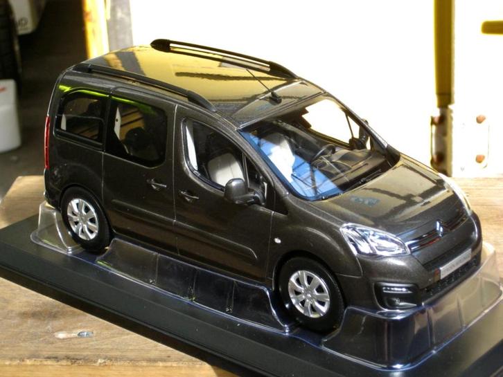 Citroen Berlingo serie 3 Mokka bruin Norev Limited ed. 1:18, Hobby en Vrije tijd, Modelauto's | 1:18, Nieuw, Auto, Norev, Ophalen of Verzenden