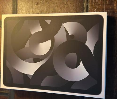 iPad Air 5 (2022) 64GB + Hoes, Computers en Software, Apple iPads, Zo goed als nieuw, Apple iPad Air, Wi-Fi, 10 inch, 64 GB, Overige kleuren