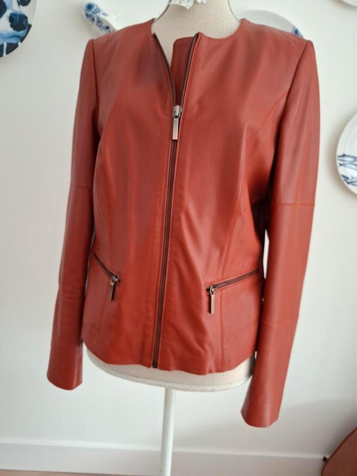 Claudia Sträter leren jasje 40 ZGAN, Kleding | Dames, Jasjes, Kostuums en Pakken, Nieuw, Maat 38/40 (M), Bruin, Ophalen of Verzenden