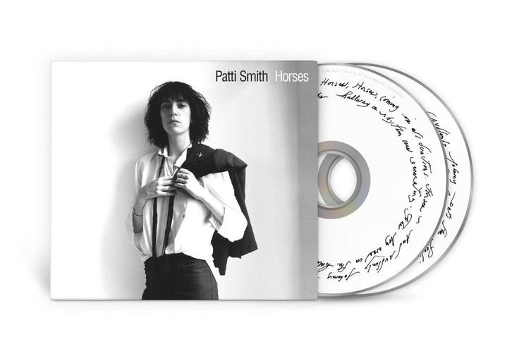 Patti Smith - Horses 50th Anniversary  2 CDs GRATIS BEZORGD, Cd's en Dvd's, Cd's | Rock, Nieuw in verpakking, Poprock, Verzenden
