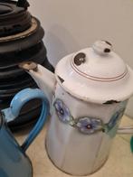 Zeer oude emaille kan met viooltjes decor, Ophalen of Verzenden