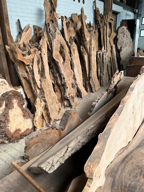 Bij aankoop vanaf 200,00 aan boomstamplanken gratis fleswijn, Huis en Inrichting, Woonaccessoires | Wandplanken en Boekenplanken