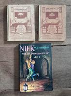 Niek van de Bovenmeester en schoolmeester W G vd Hulst, Ophalen of Verzenden