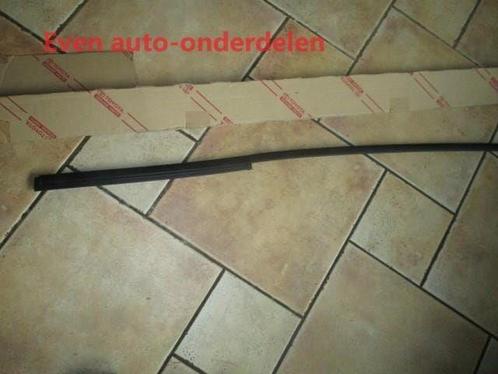 dakruit lijst linker A stel toyota RAV 4, Auto-onderdelen, Ruiten en Toebehoren, Toyota, Nieuw, Ophalen of Verzenden