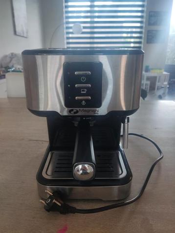 koffie pistonmachine van Magnani beschikbaar voor biedingen