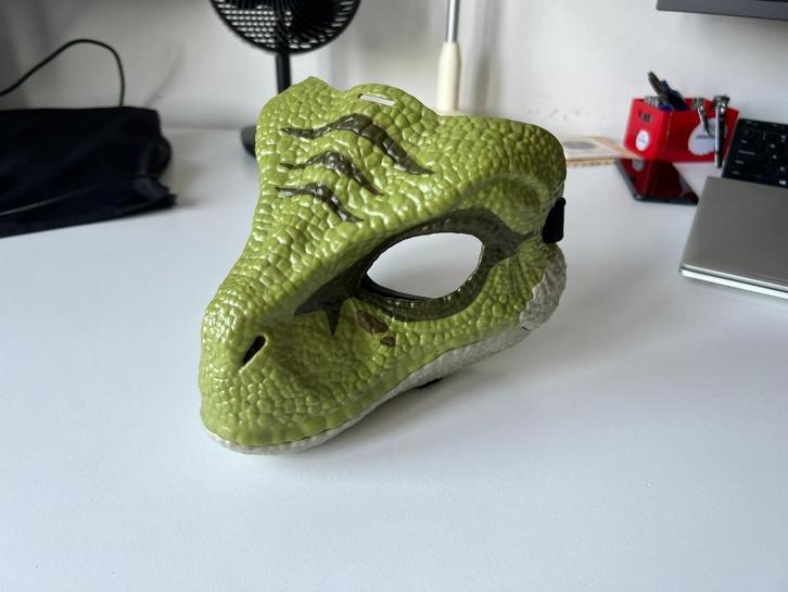 Jurassic Park Camp Cretaceus Velociraptor Masker, Kinderen en Baby's, Speelgoed | Actiefiguren, Zo goed als nieuw, Ophalen of Verzenden