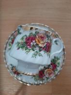 Vintage Elizabethan Kop en Schotel, Huis en Inrichting, Keuken | Servies, Ophalen of Verzenden, Zo goed als nieuw, Overige stijlen