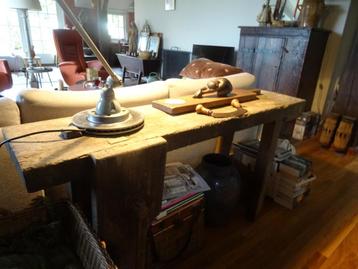 mooie Franse antieke houten werkbank beschikbaar voor biedingen