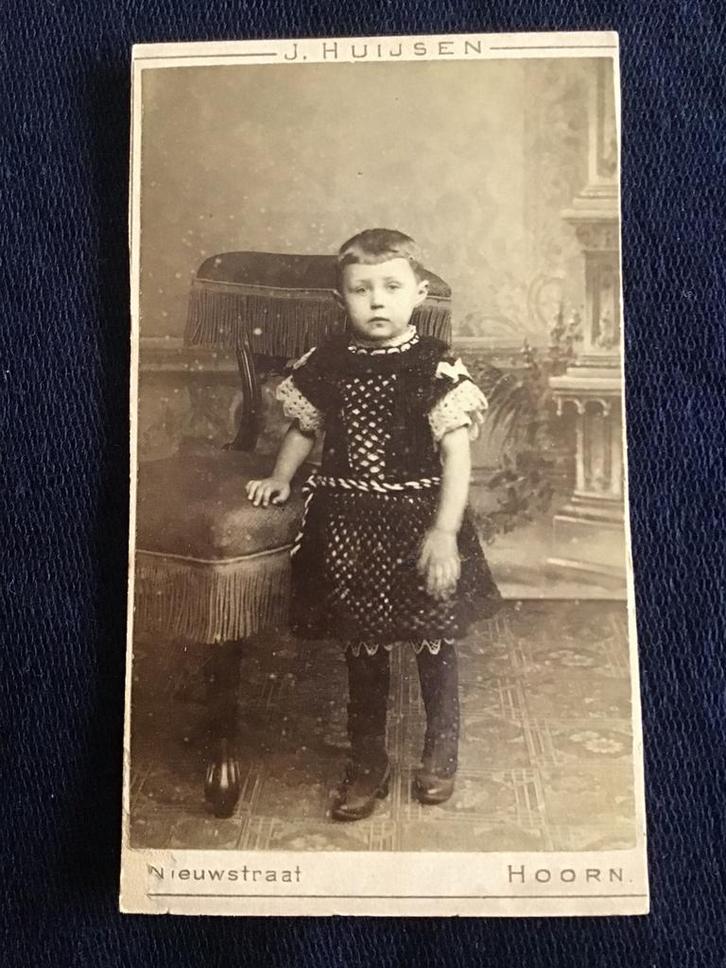 CDV, Kind, J.L.T. Huijsen, Hoorn, Carte de Visite + naam 2, Verzamelen, Foto's en Prenten, Gebruikt, Foto, Kind, Voor 1940, Ophalen of Verzenden