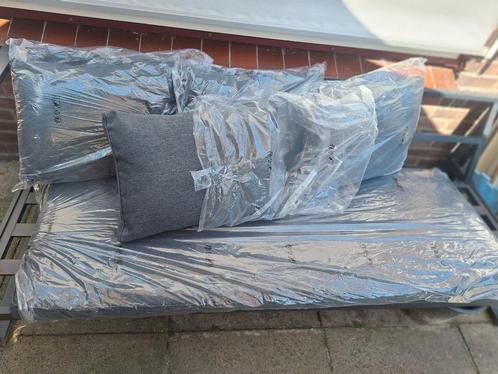 Splinter nieuwe donkergrijze zit bank kussen en 4 rugkussens, Tuin en Terras, Tuinmeubel-accessoires, Nieuw, Ophalen