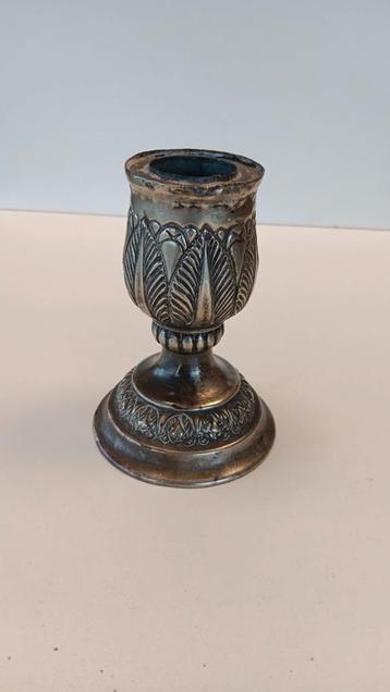 Messing bewerkte standaard  beschikbaar voor biedingen