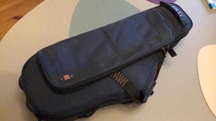 Protec alt saxofoon vormkoffer / zeer mooie staat, Muziek en Instrumenten, Behuizingen en Koffers, Zo goed als nieuw, Overige instrumenten