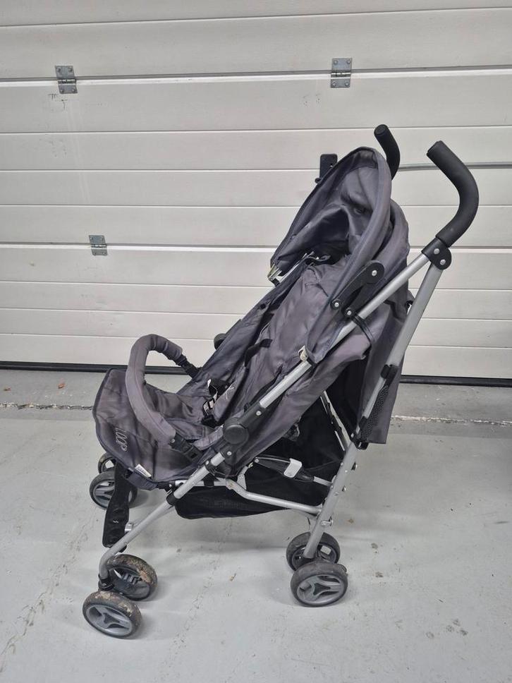 Buggy Merk Kees Loop - Lichtgewicht! Inclusief regenhoes, Kinderen en Baby's, Buggy's, Gebruikt, Overige merken, Verstelbare rugleuning