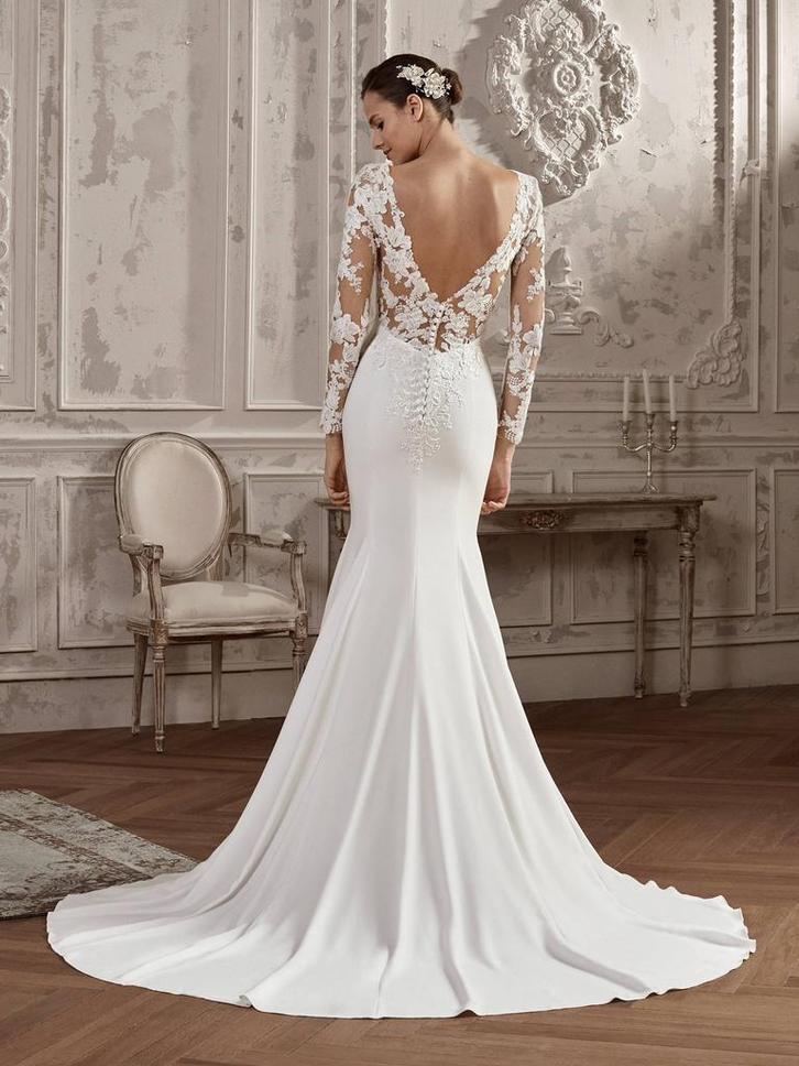 Pronovias trouwjurk met lange mouwen maat 38, Kleding | Dames, Trouwkleding en Trouwaccessoires, Zo goed als nieuw, Trouwjurk