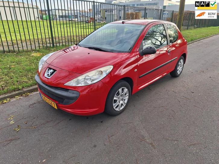 Peugeot 206 + 1.1 XR nw apk 112 dkmNap zeer zuinig!, Auto's, Peugeot, Bedrijf, Te koop, 206+, ABS, Airbags, Airconditioning, Centrale vergrendeling