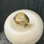 14k gouden ring zegelring massief model, 20 of groter, Heer, Ophalen of Verzenden, Zo goed als nieuw