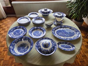 Engels eetservies Woods Ware beschikbaar voor biedingen