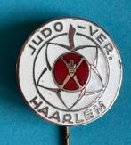 speldje Haarlem Judo Vereniging, Verzamelen, Speldjes, Pins en Buttons, Ophalen of Verzenden, Gebruikt, Sport, Speldje of Pin